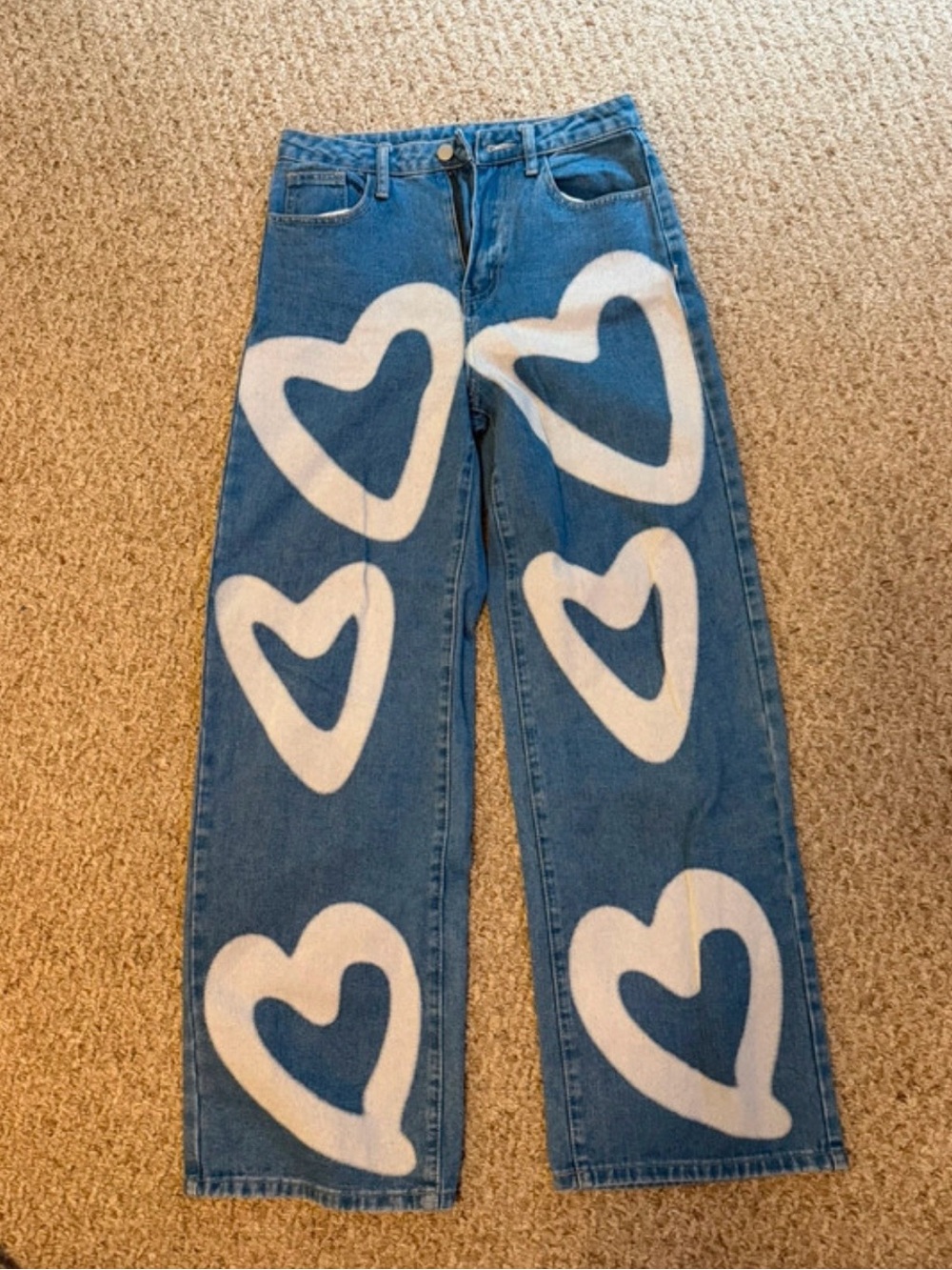 SHEIN Blue Straight-Leg Jeans with White Heart Prints